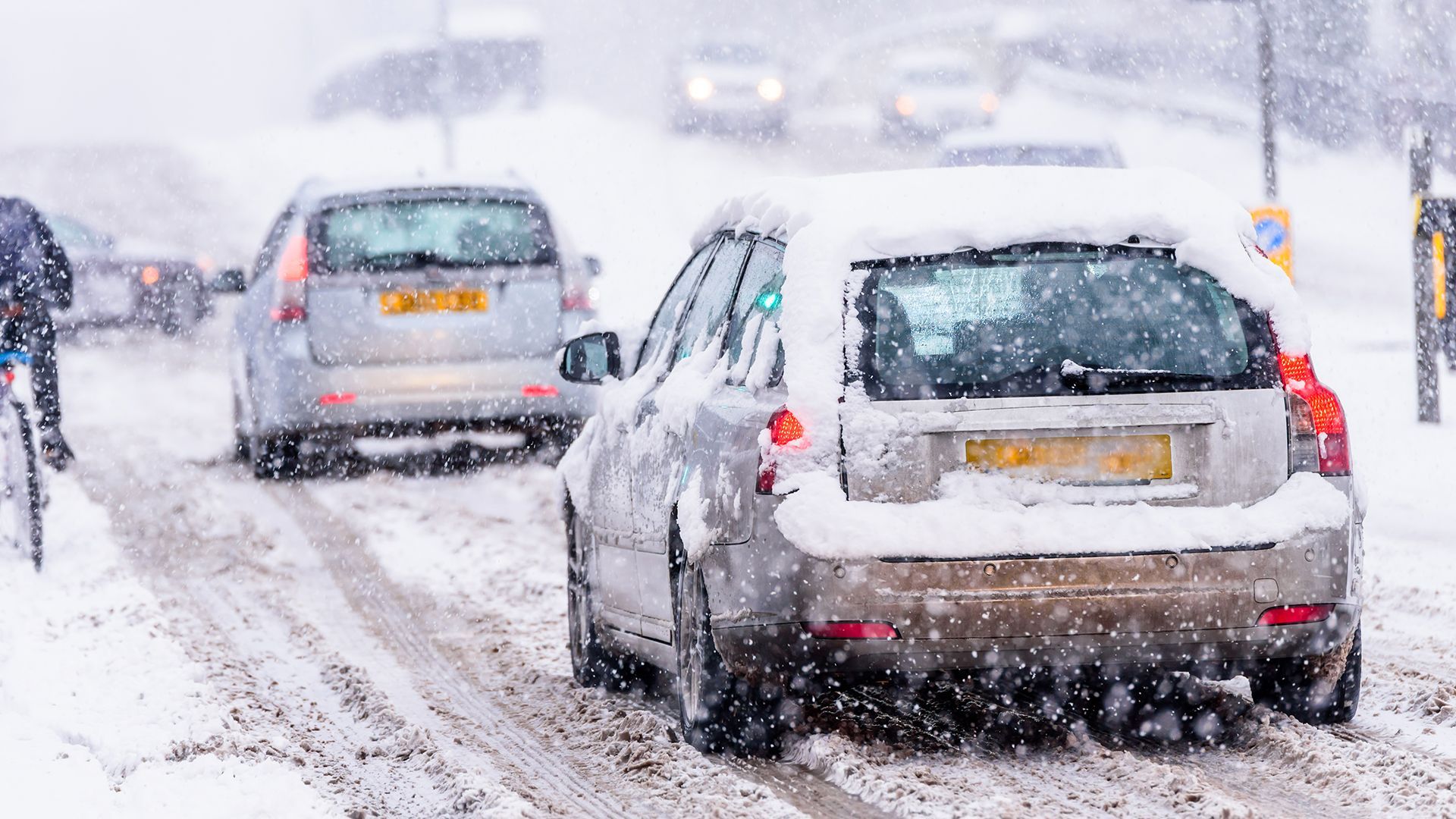 cars-in-snow