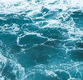 choppy-waters-in-the-ocean
