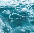 choppy-waters-in-the-ocean