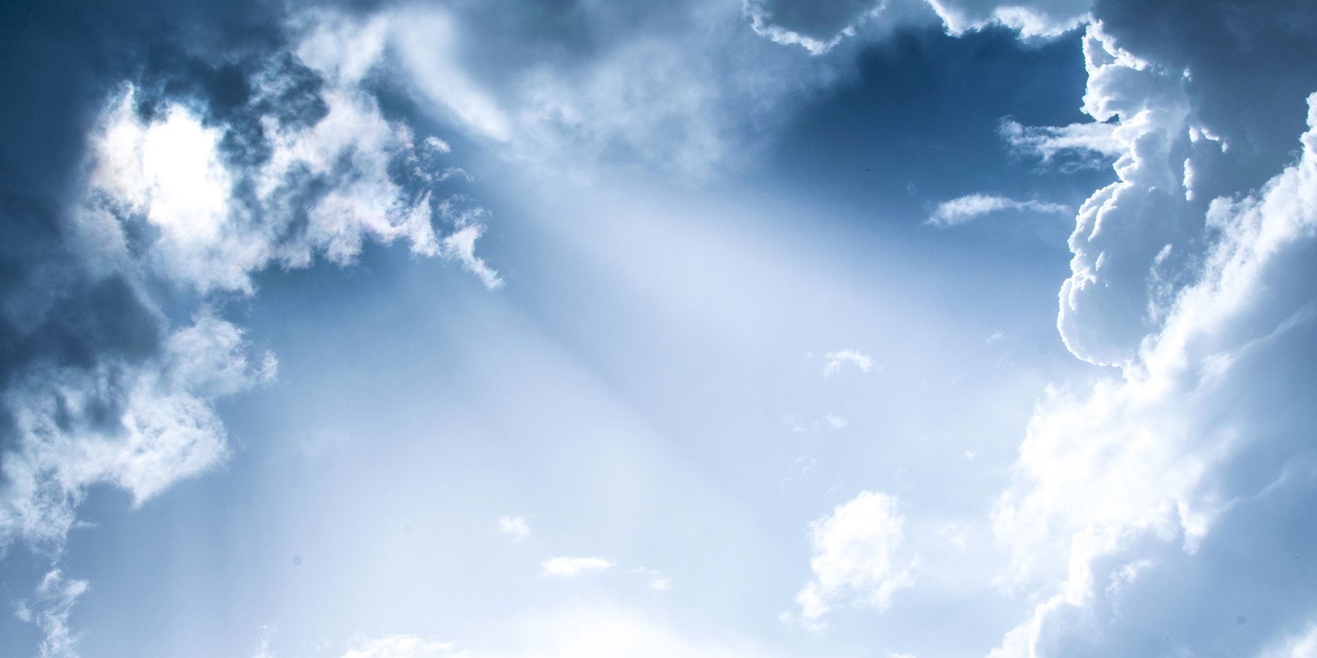 crepuscular-ray-around-cumuluonimbus