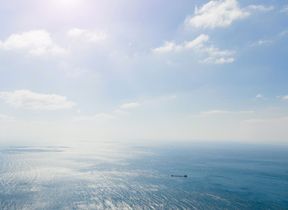 haze-and-cloud-in-the-sky-over-the-ocean