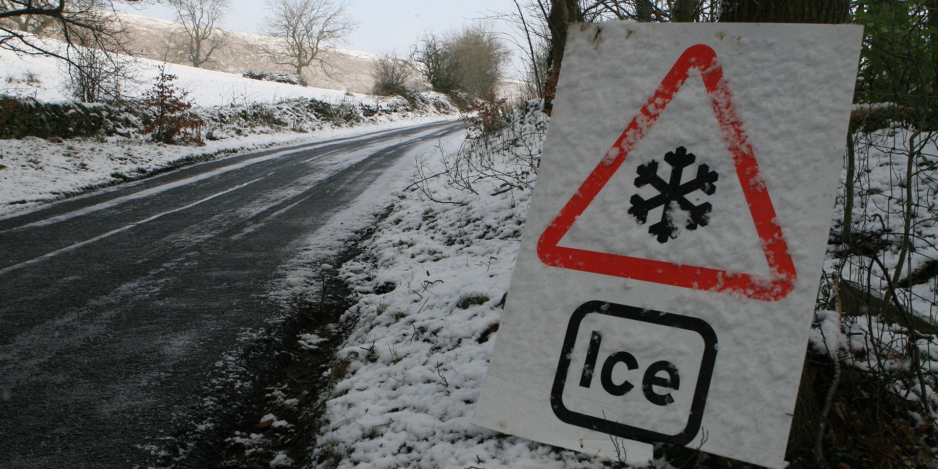 ice-road-sign