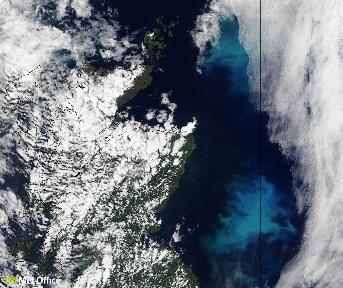 leea37_201606231234_npp_algal_bloom