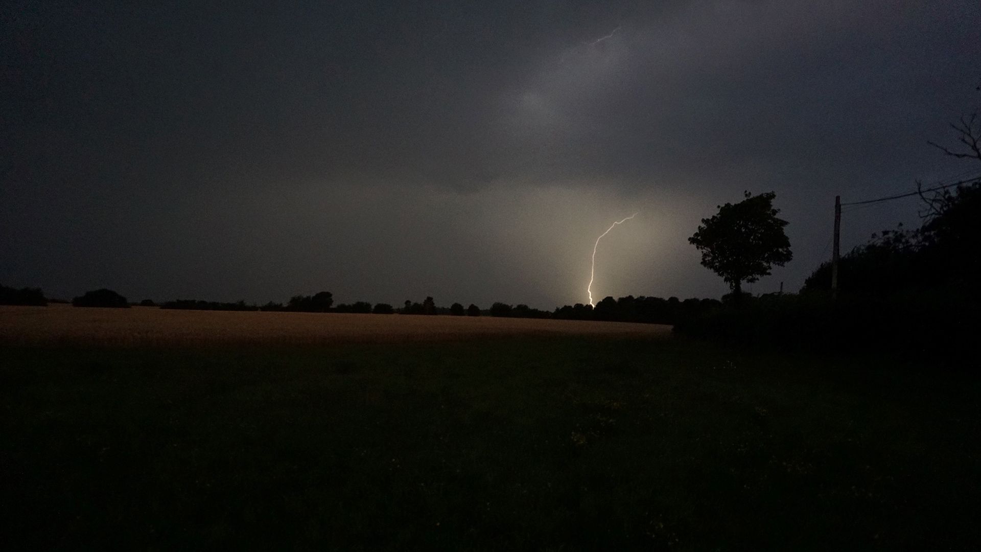 lightning-bolt-small-at-night-in-ipswich