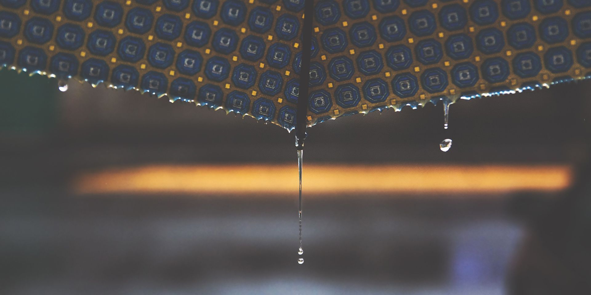 raindrops-falling-from-an-umbrella