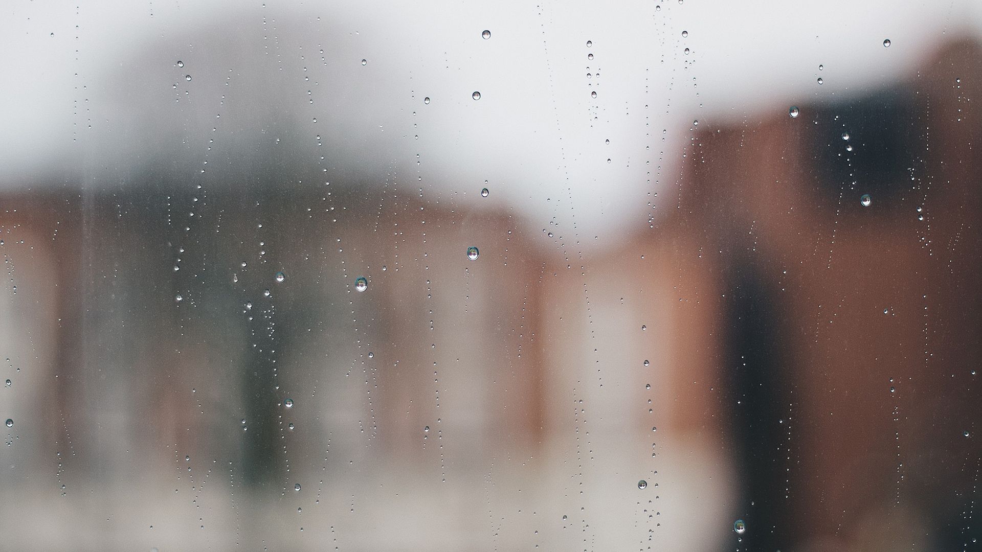 raindrops-on-window-manchester-uni