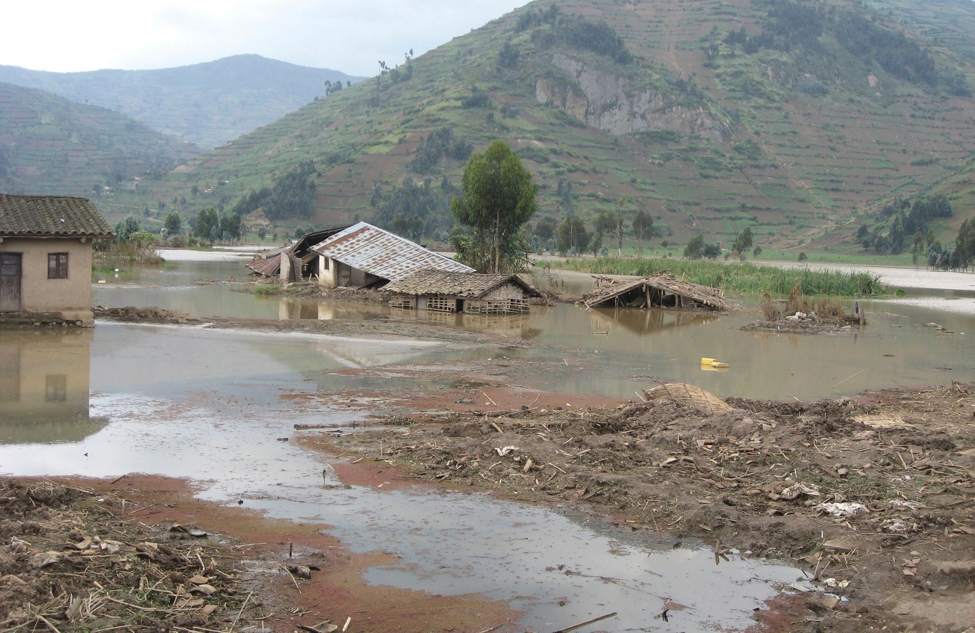 rwanda-flood-istock_011361735