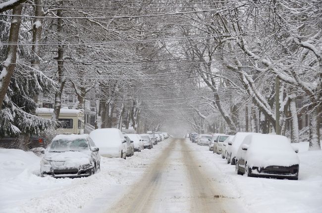 snow-covered-cars