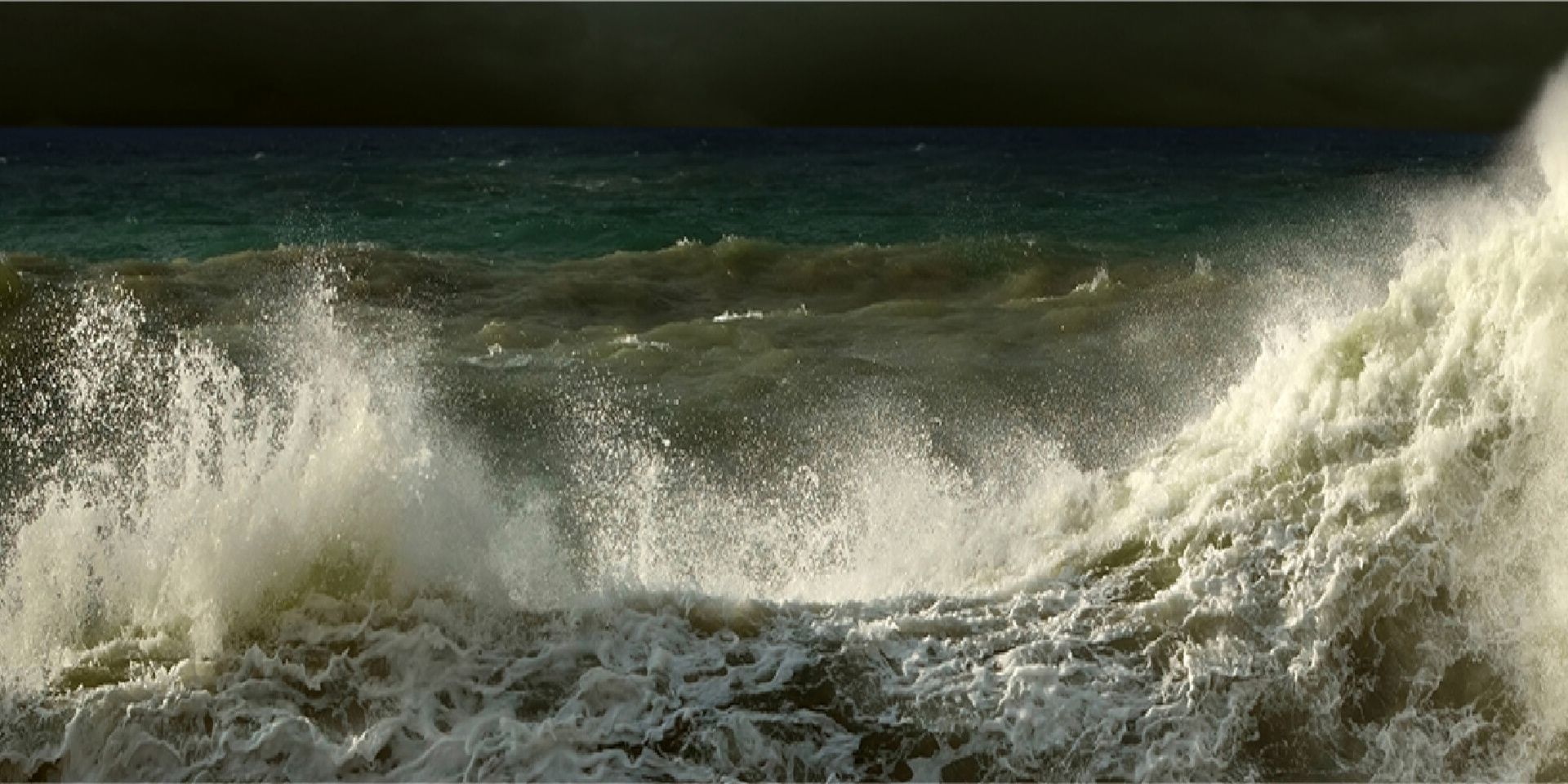 Stormy waves