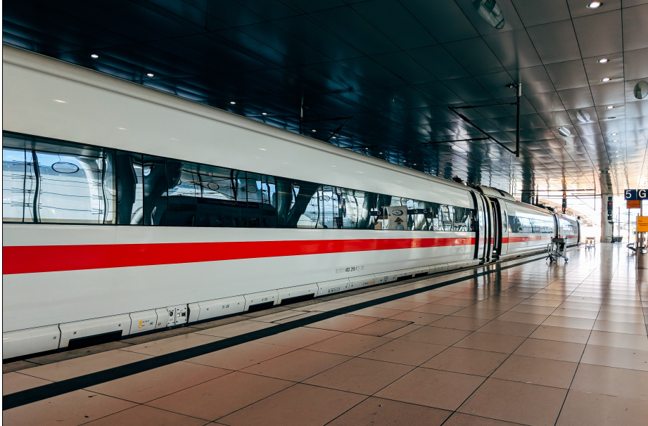 train-at-station-