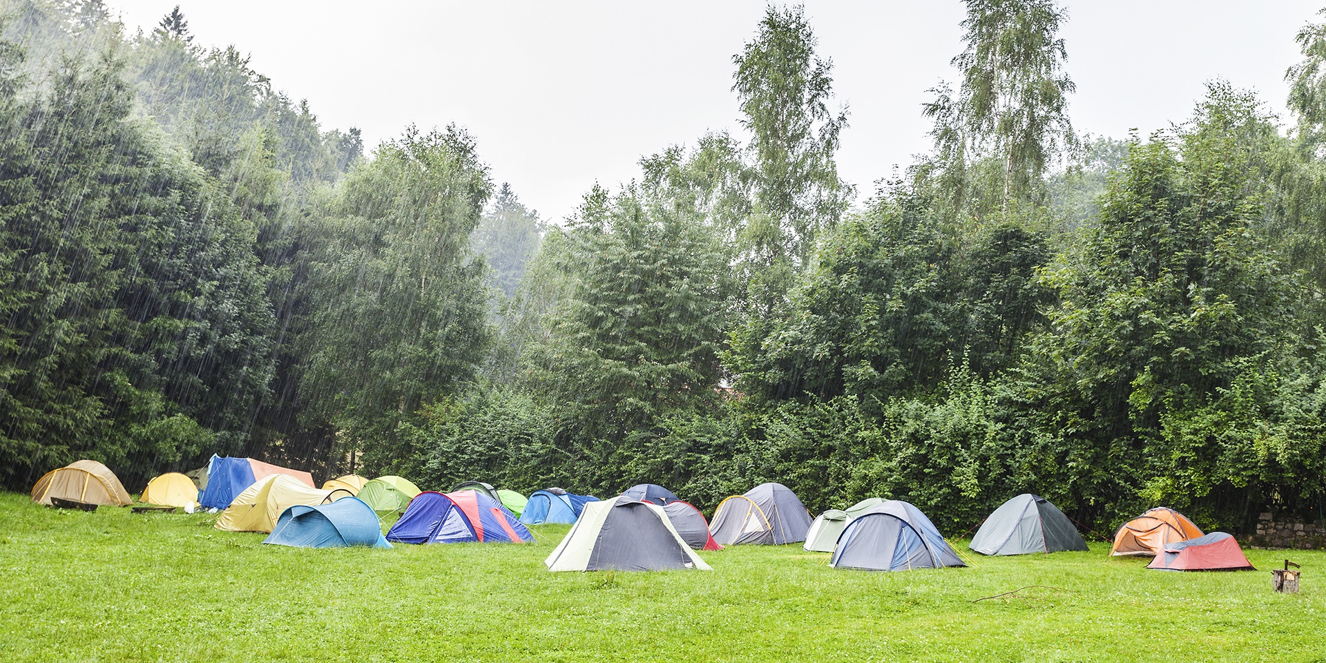 Camping raining online