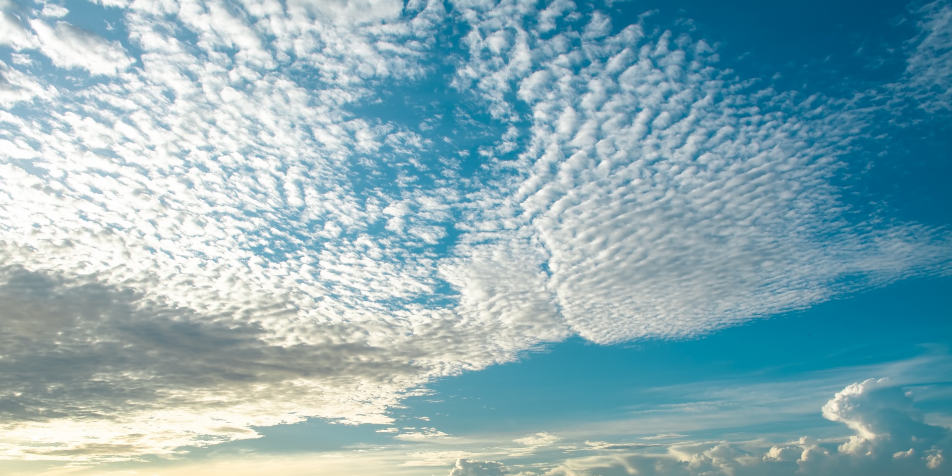 Why are clouds white? - Met Office